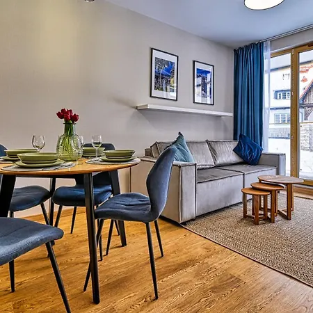 Sun & Snow Mariental Apartment